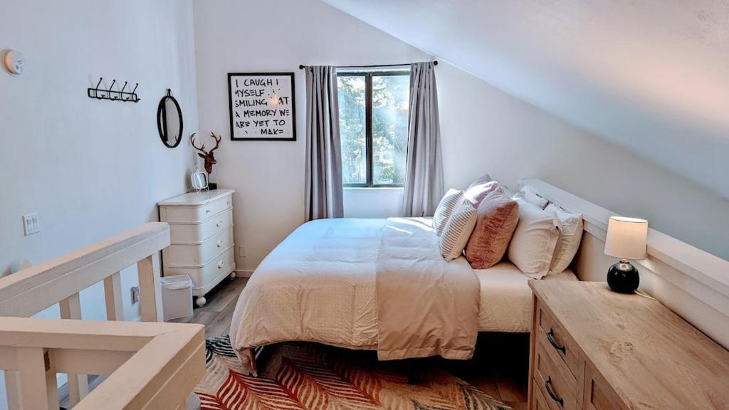 Cozy Condo Walking Distance To Village And Gondola W/ Pool/ Jacuzzi Sleeps 4. Mammoth Lakes Bagian luar foto